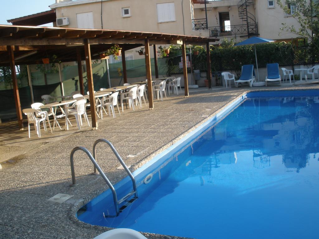 Klashiana Hotel Apartments Oroklini Exterior foto