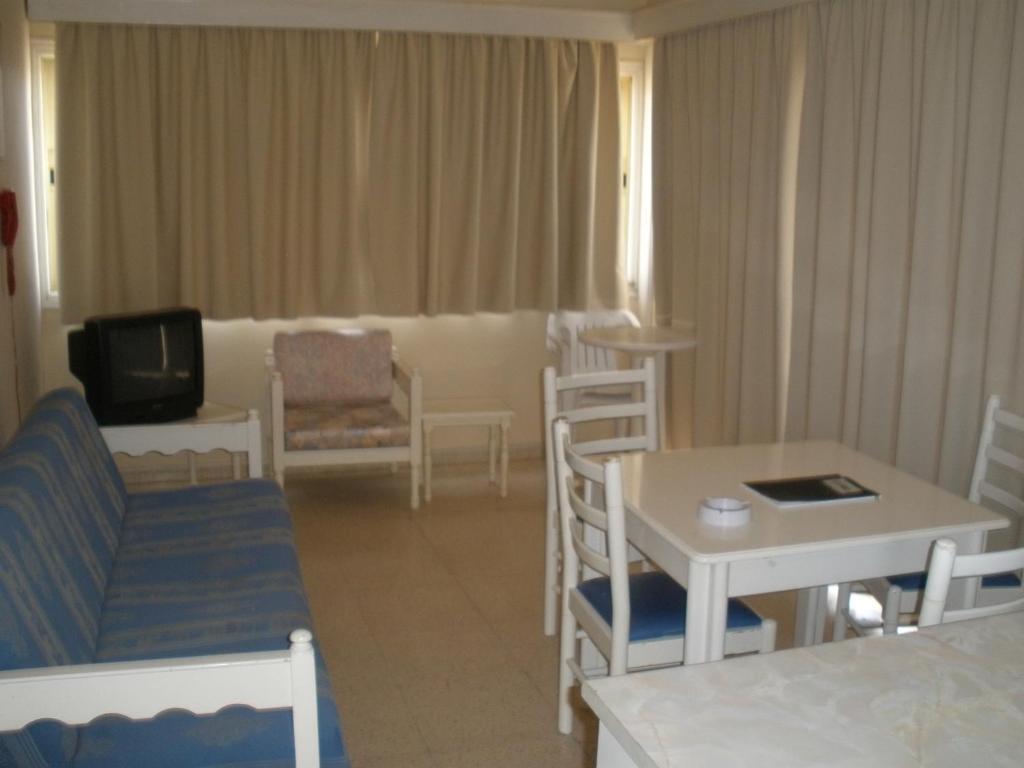 Klashiana Hotel Apartments Oroklini Exterior foto